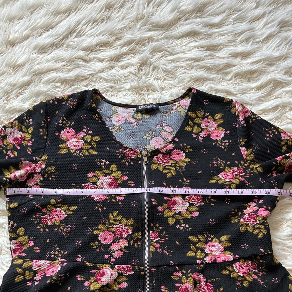 Goth Black & Floral Zipper Front Comfortable Material Bell Sleeve Cuff 2X-3X - Picture 12 of 13